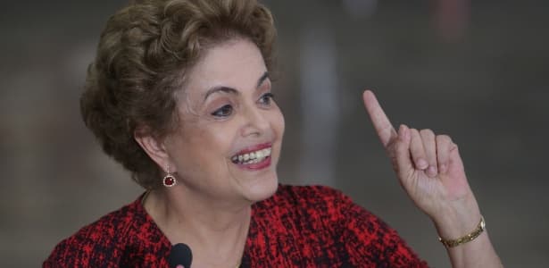 Dilma diz a jornais estrangeiros que há um "golpe" em curso no Brasil; ação faz parte da tentativa de buscar apoio internacional contra seu afastamento