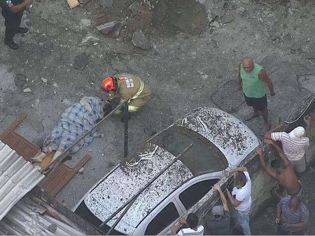 Explosão mata 5 em condomínio perto da Avenida Brasil, no Rio
