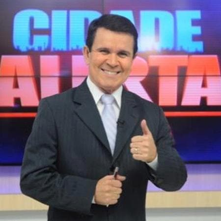 Âncora do Cidade Alerta da PB morre após passar mal em voo