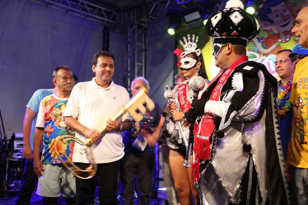 FOTOS: Baile de Máscaras no Atheneu
