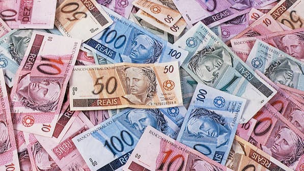 Contas do governo têm deficit recorde de R$ 7,4 bi em fevereiro
