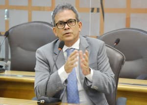 Deputado solicita instalação de telas de proteção na ponte Newton Navarro