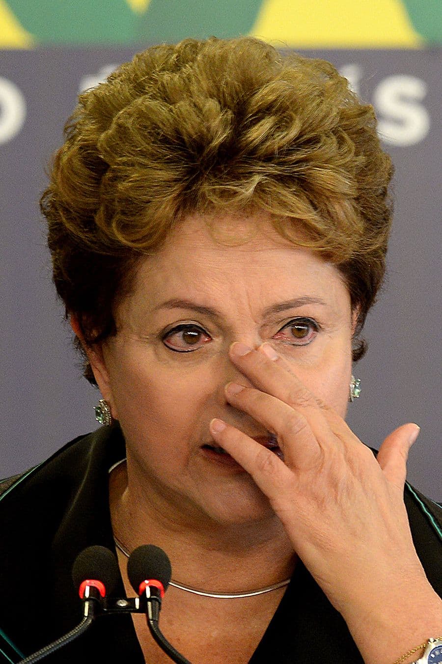 SERÁ? Defesa pede que Dilma chore no senado