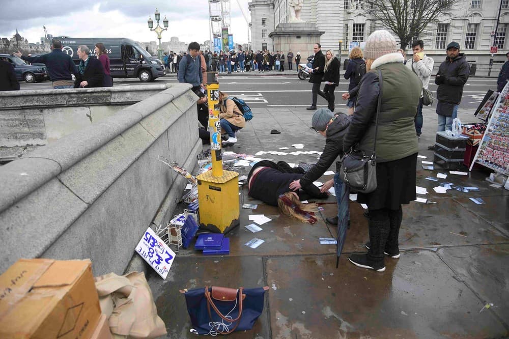 FOTO: Ataque deixa 4 mortos e fere 20 em Londres; polícia vê terrorismo
