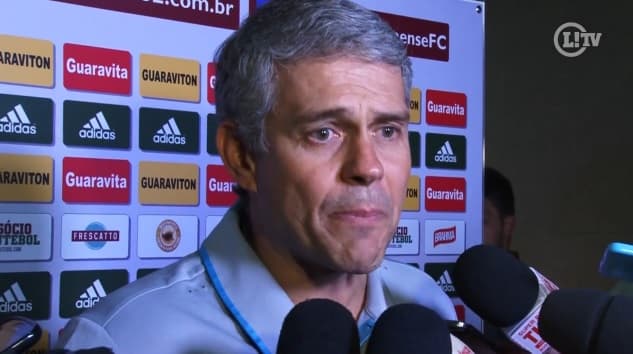 "SOLTOU OS CACHORROS"(VÍDEO): Presidente do Fluminense dispara contra árbitro após partida contra o Palmeiras em jogo com pênalti polêmico na Copa do Brasil