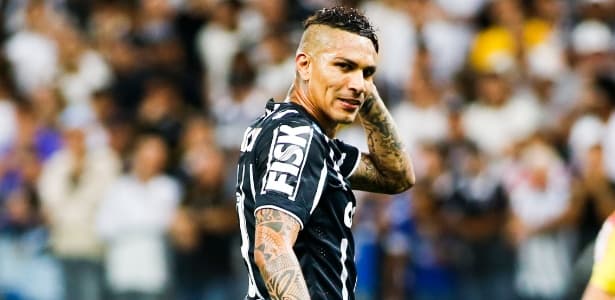 Flamengo e Guerrero acertam contrato; rubro-negro espera atacante após Copa América