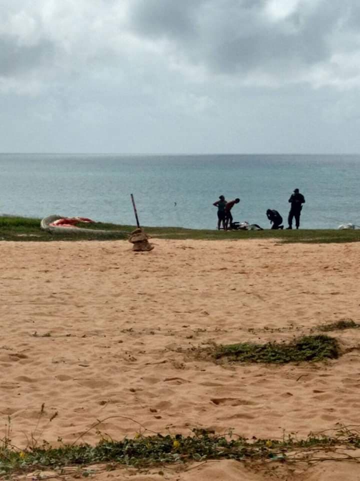 FOTO: Jovem sofre acidente com ultraleve em Natal