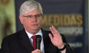 Com quase mil processos, Janot manterá prioridade sobre a Lava-Jato até o fim do mandato