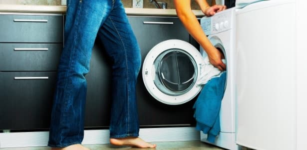 Homens italianos estão entre os que menos fazem tarefas domésticas, diz estudo