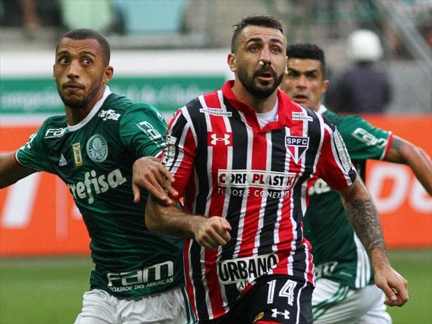Atacante argentino Lucas Pratto fratura o nariz e pode ser desfalque de peso do São Paulo contra o ABC nesta quarta