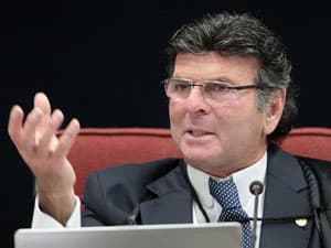 Fux recua e permite prisão de juiz condenado diretamente em segundo grau