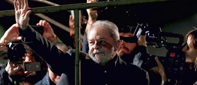 Empresas enroladas na Lava Jato bancaram o filme de LULA