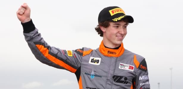 Brasileiro repetiu feito de Senna e vê oportunidade na saída de Massa da F1