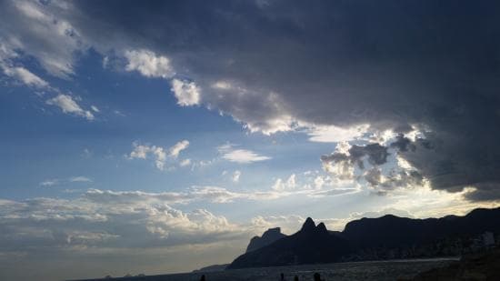 Fim de semana será nublado na maior parte do país
