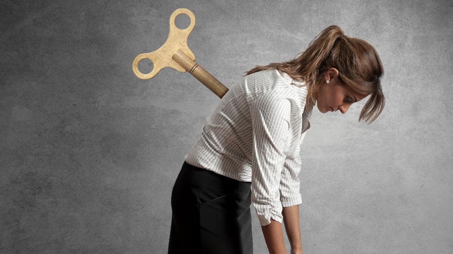 Mulheres deveriam trabalhar no máximo 34 horas semanais, diz estudo