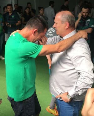 CBF quer jogo contra Atlético-MG, mas Nivaldo diz: "Não sei se vou ter forças"