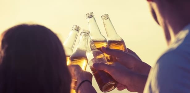 Empresa busca pessoa para viajar, beber cerveja e ainda ganhar R$ 43 mil