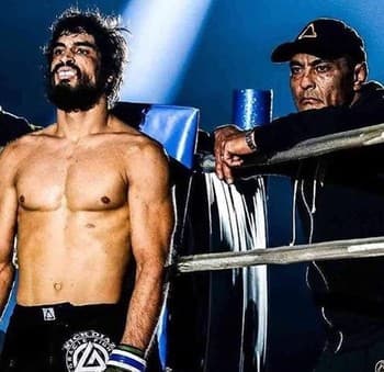 Orgulhoso, Rickson Gracie exalta o filho Kron no MMA: "Maior vitória da carreira"