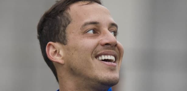 Destaque na temporada, potiguar Rodriguinho volta à mira da Turquia, e Corinthians teme saída em 2017