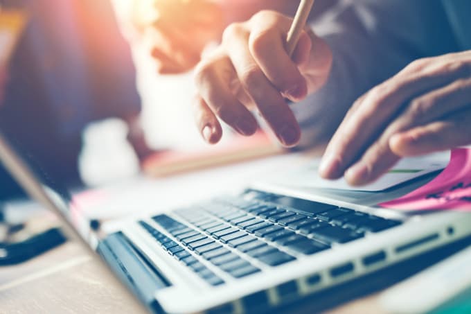 Conheça 10 ideias de negócio baratas para trabalhar em casa