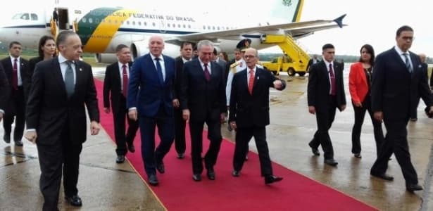 Planalto cancela compra de até R$ 1,7 milhão em comida para avião de Temer