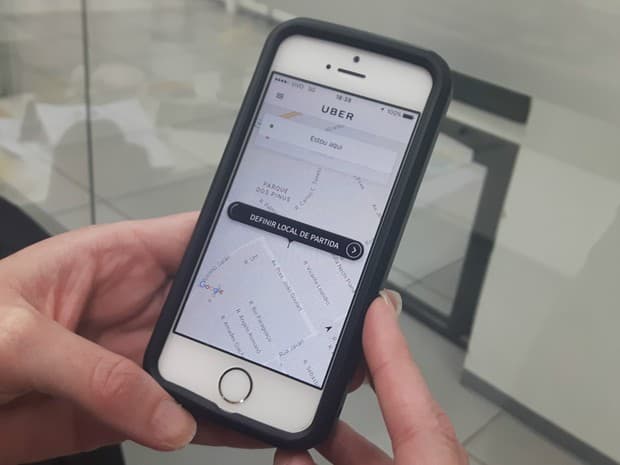Sancionada lei que aumenta multa para Uber em Fortaleza