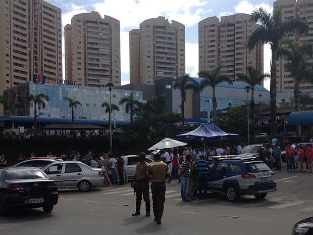 Ameaça de bomba suspende exame da OAB em Salvador