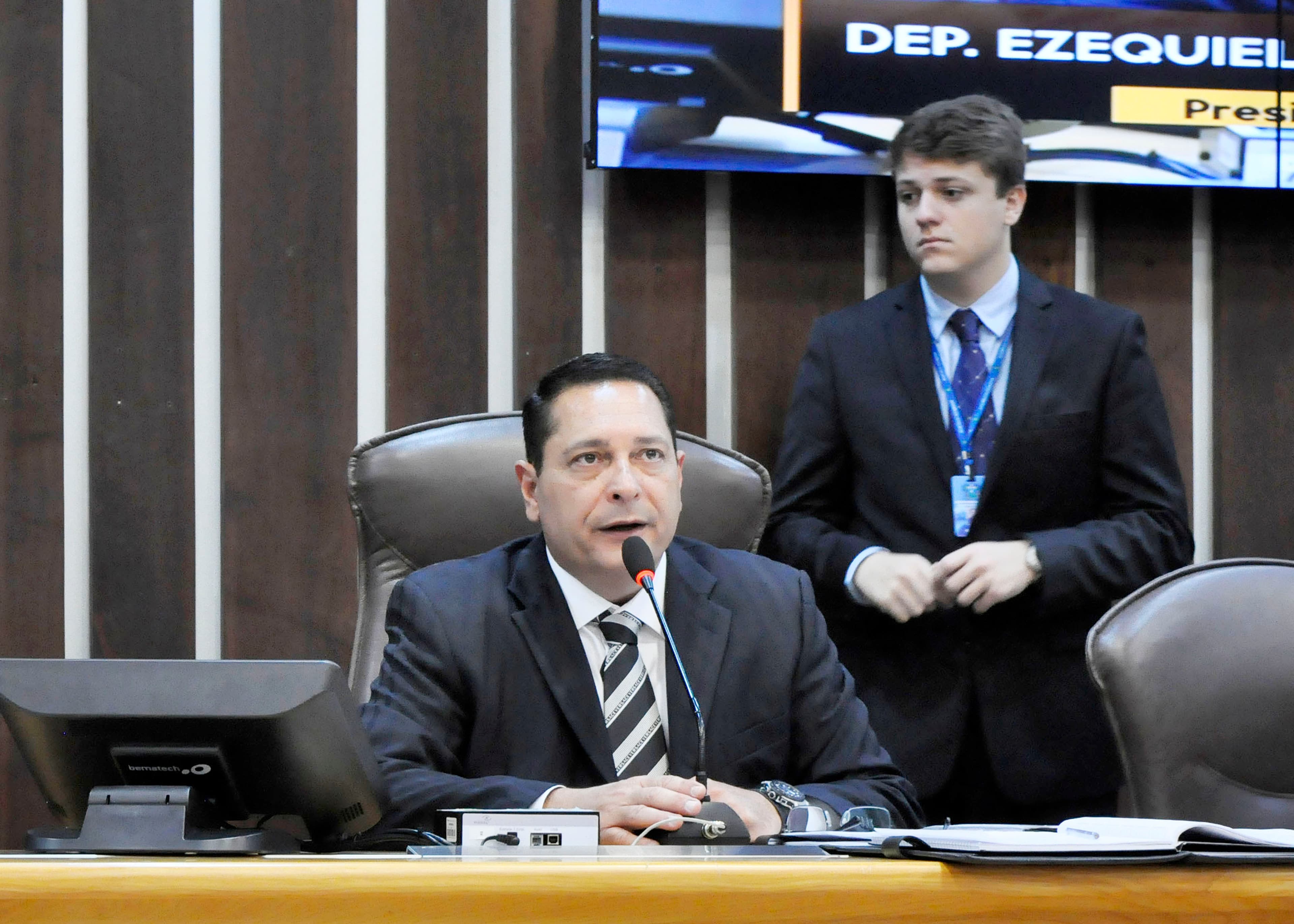 Presidente do Legislativo anuncia a Escola da Assembleia, reconhecida pelo MEC