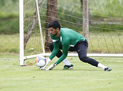 ABC acerta contratação do goleiro Vaná