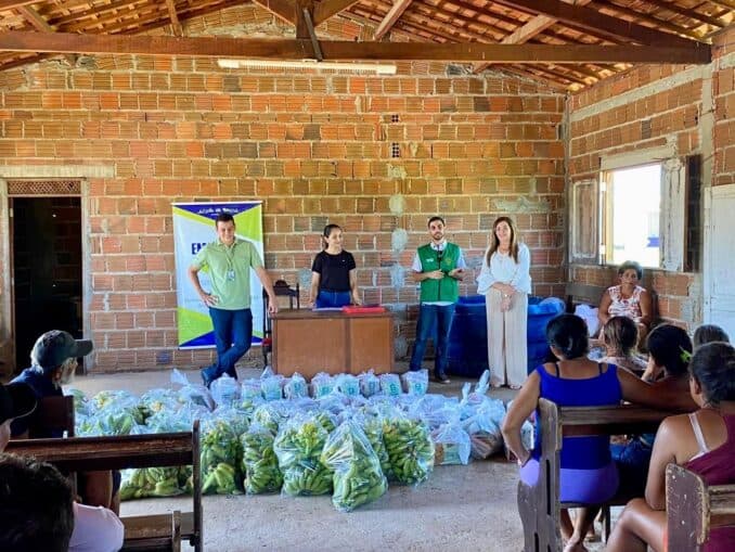 Entrega de cestas de alimentos do Programa de Aquisição de Alimentos em Assú