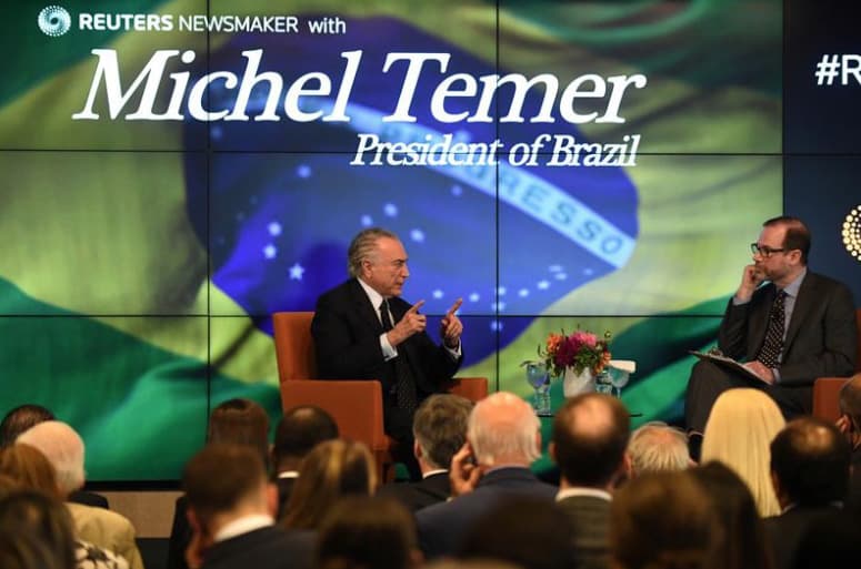 Temer diz que tá levando a culpa por associarem ele com correligionários delinquentes
