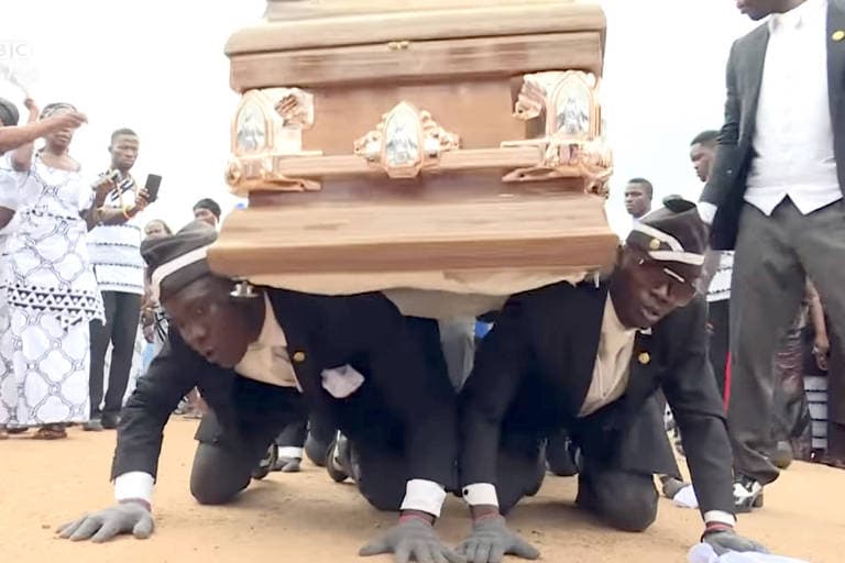 É importante festejar, diz dono de funerária de ‘meme do caixão'