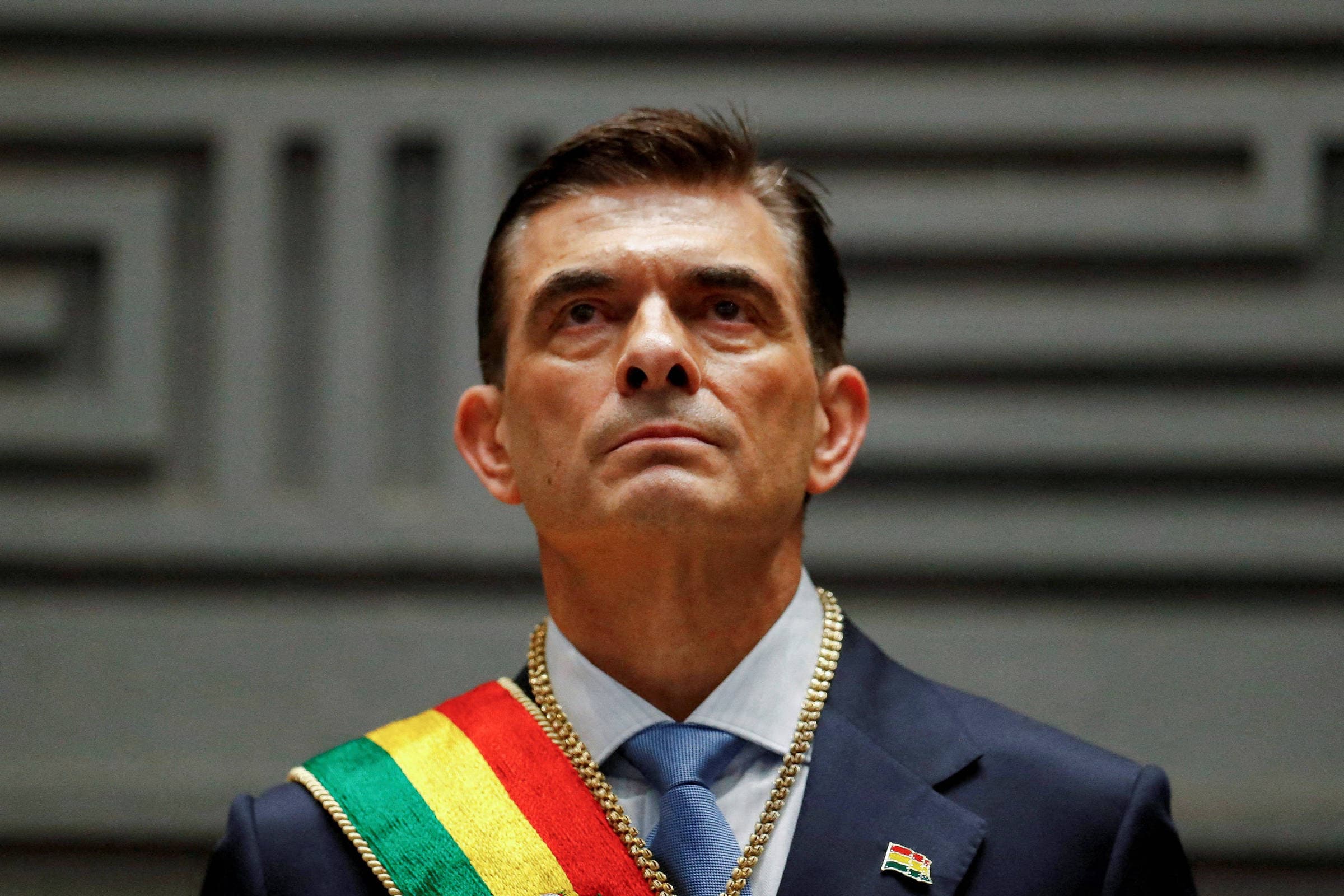 Rodrigo Paz, de centro-direita, toma posse como presidente da Bolívia e afirma que país nunca mais será submetido a ‘ideologias fracassadas'