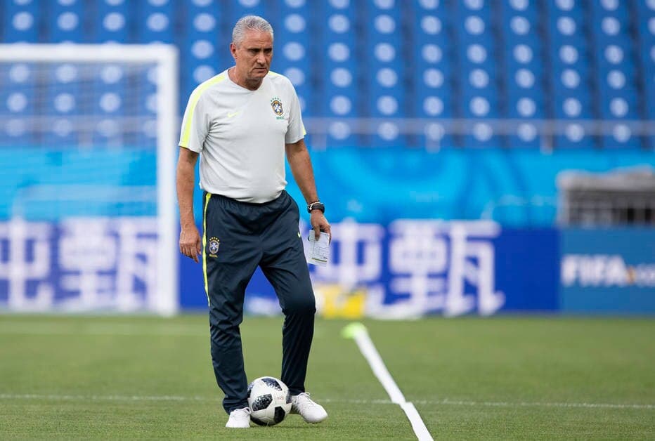 Tite começa a Copa do Mundo como candidato a herói nacional