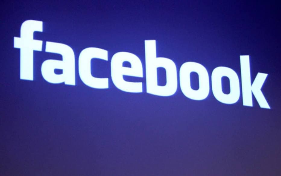 Páginas no Facebook pedem voto e analistas veem irregularidades