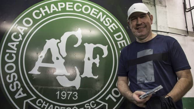 Sobrevivente da tragédia da Chape, Radialista Rafael Henzel morre de infarto