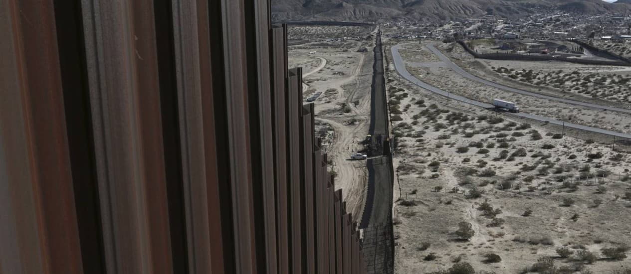 Trump quer iniciar construção de muro na fronteira em 2018