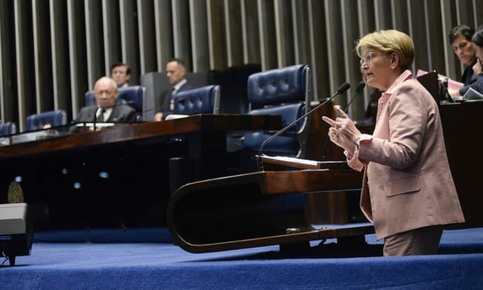 Senadora critica vídeo do PT à TV árabe e provoca discussão no Senado