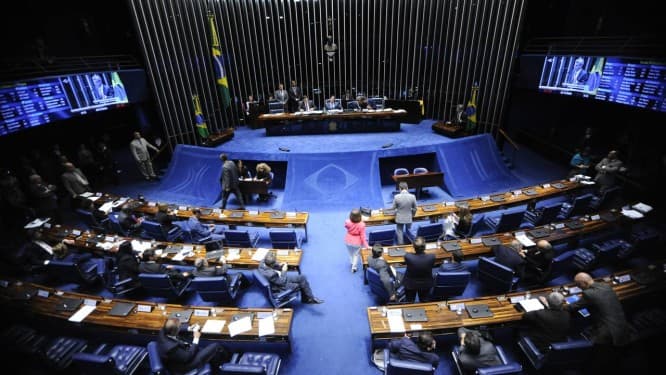 Senado articula barrar Escola sem Partido e ‘agenda da bala’