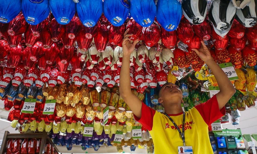 Ovos de Páscoa com brinquedos exigem atenção redobrada