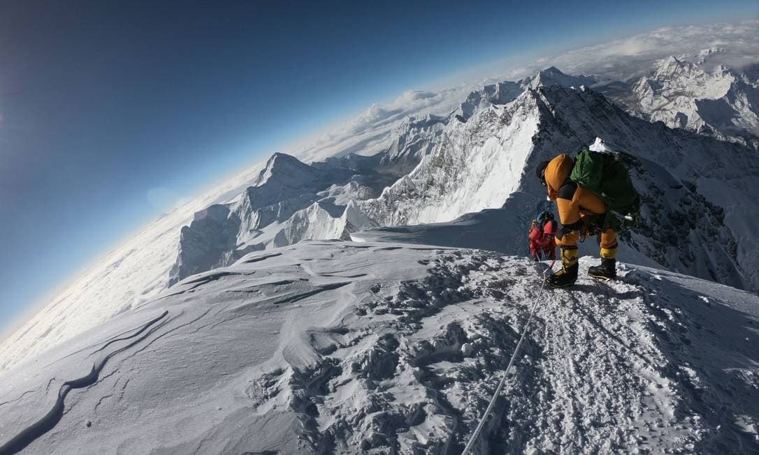 Dois alpinistas morrem no Everest, elevando para dez o número de vítimas fatais só nos ultimos dias
