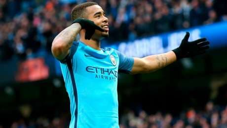 Gabriel Jesus avisa que não precisará operar o rosto