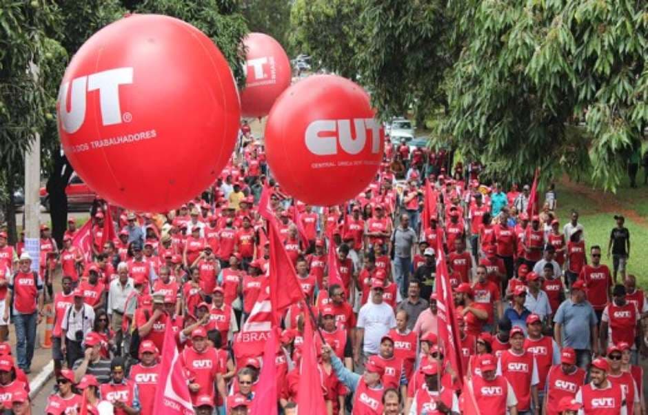 QUEM DIRIA: CUT lança programa de demissão, e funcionários ameaçam greve
