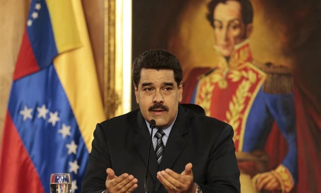 PT e PC do B assinam apoio a regime de Nicolás Maduro na Venezuela