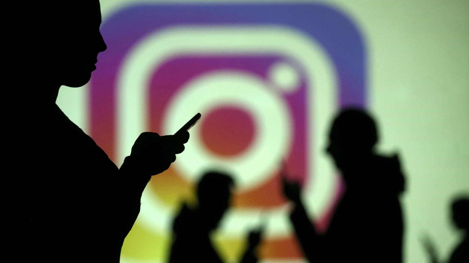 Instagram lança ‘TV' e passa a permitir vídeos longos para concorrer com Youtube